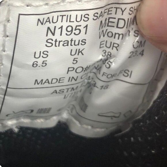 Nautilus Stratus N1951 Composite Toe Work Shoes, Women's Size 6.5 B, Black - Picture 12 of 12